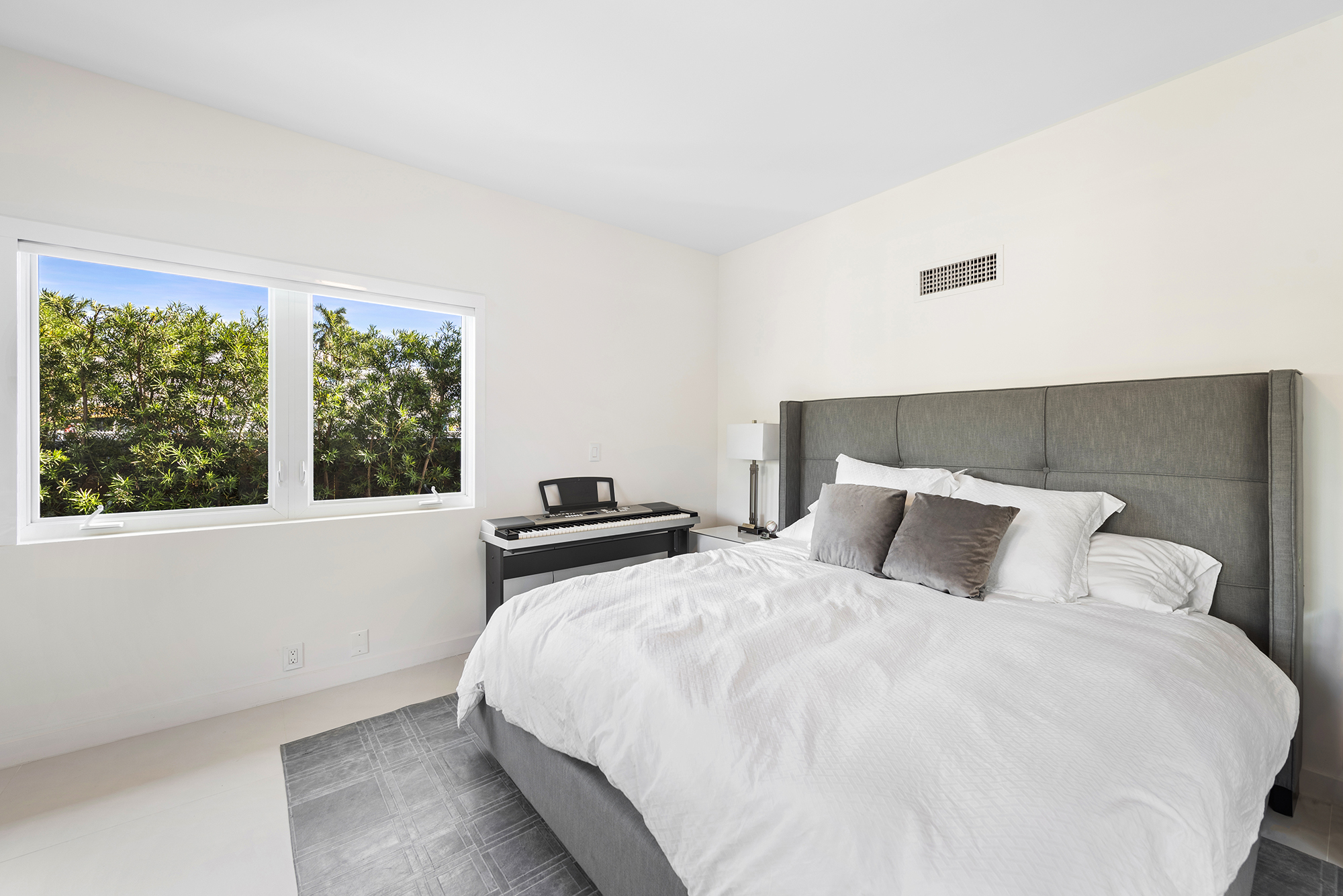 1300 S Venetian Way photo 8