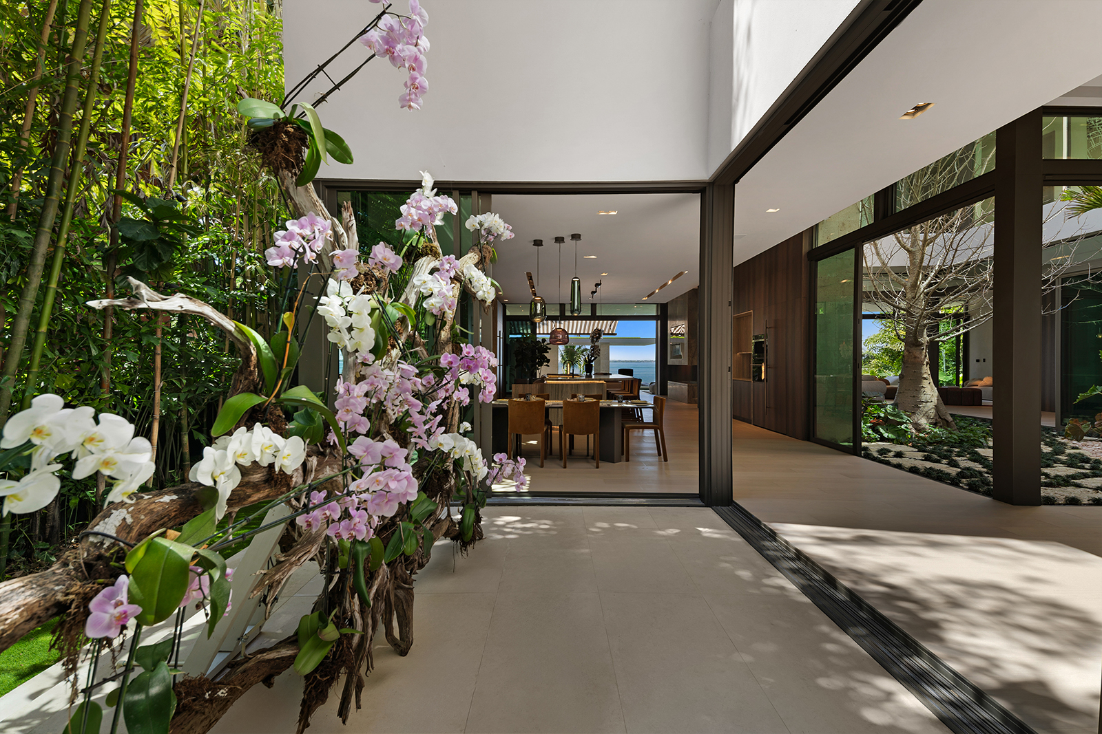 5004 N Bay Road photo 11