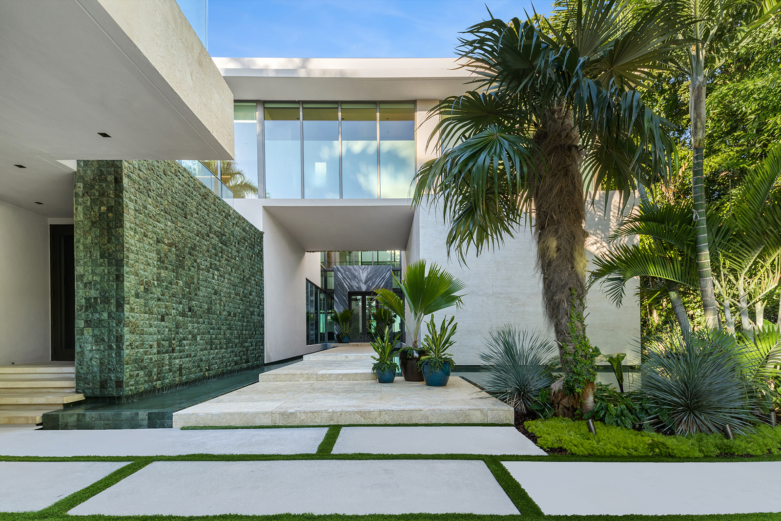 5004 N Bay Road photo 41
