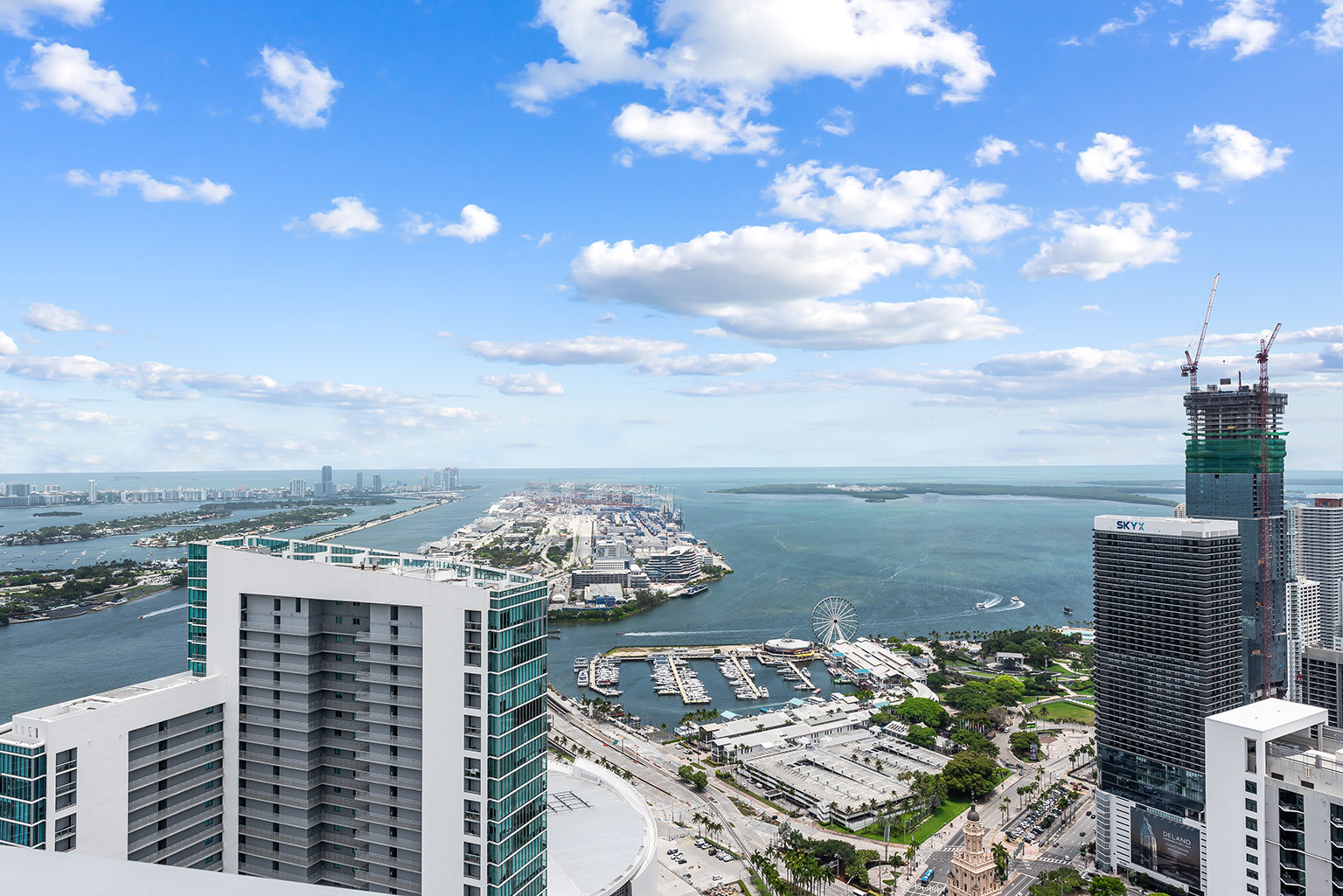 Paramount World Center Unit 5700 photo 22
