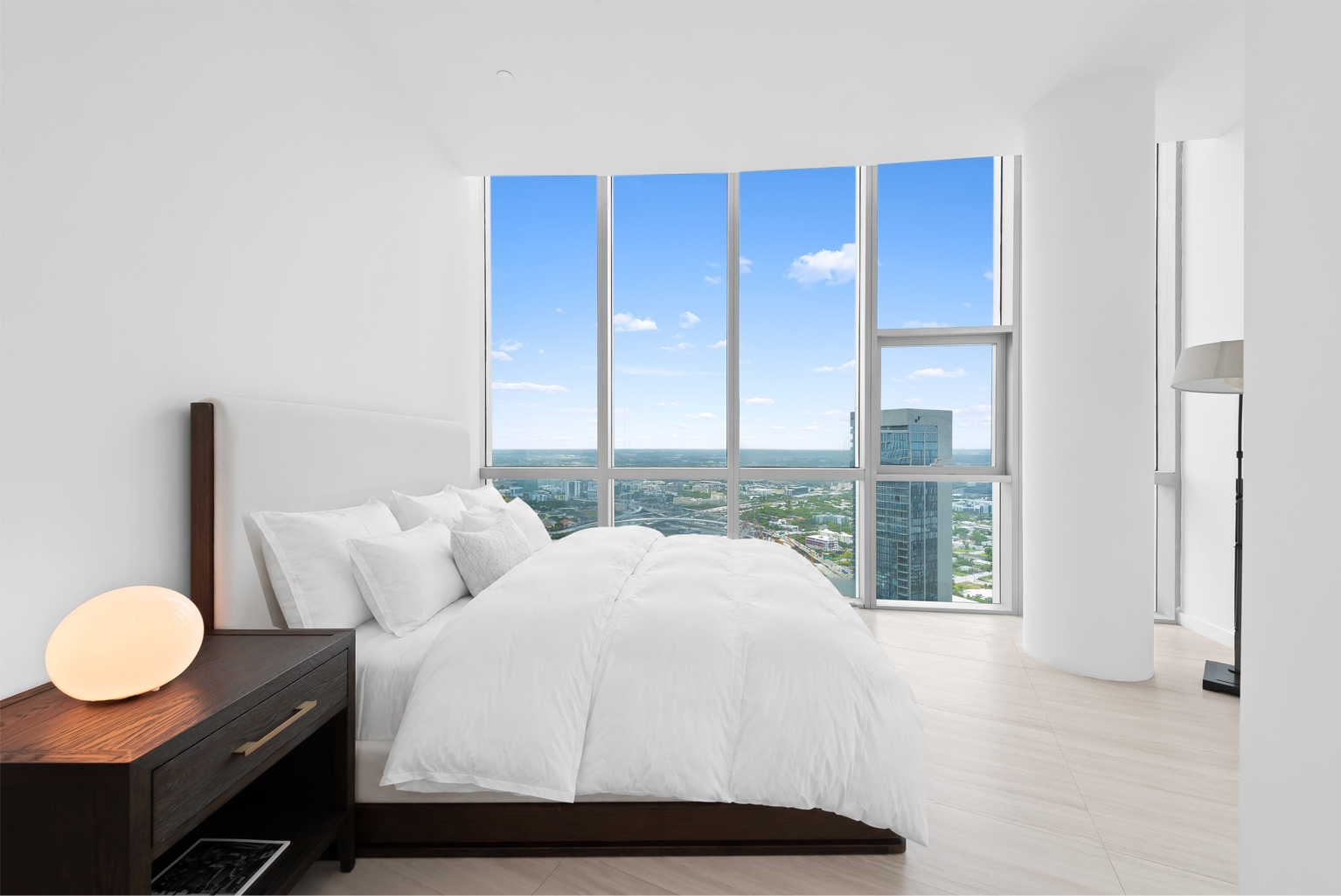 Paramount World Center Unit 5700 photo 23